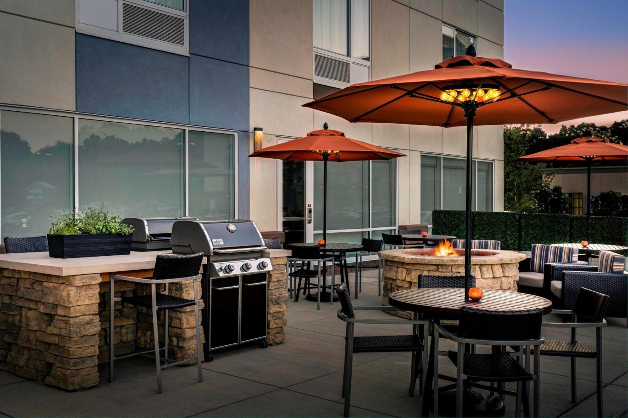 Towneplace Suites By Marriott Pittsburgh Harmarville Exterior foto